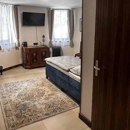 Han/Misafirhane Restaurace A Kavarna Turistickych Znamek